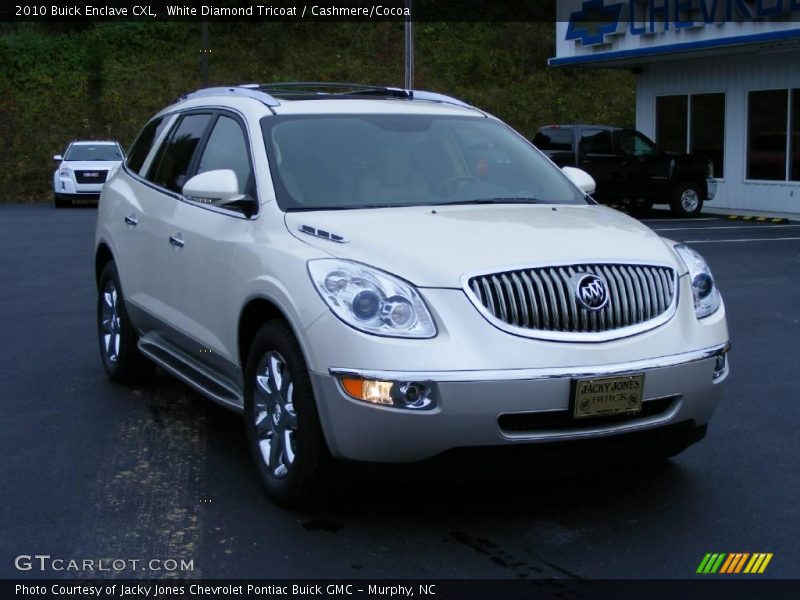 White Diamond Tricoat / Cashmere/Cocoa 2010 Buick Enclave CXL