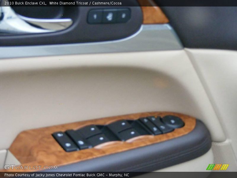 White Diamond Tricoat / Cashmere/Cocoa 2010 Buick Enclave CXL