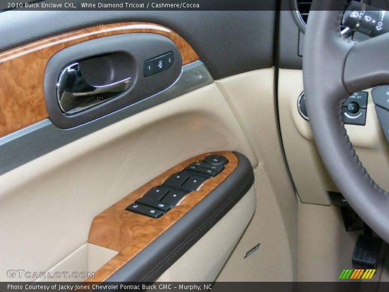 White Diamond Tricoat / Cashmere/Cocoa 2010 Buick Enclave CXL