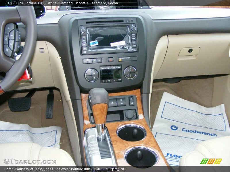 White Diamond Tricoat / Cashmere/Cocoa 2010 Buick Enclave CXL
