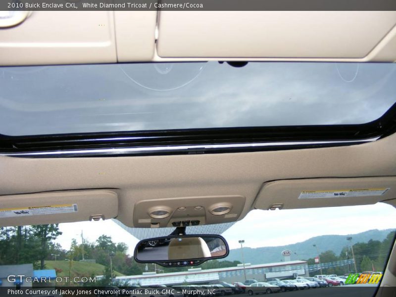 White Diamond Tricoat / Cashmere/Cocoa 2010 Buick Enclave CXL