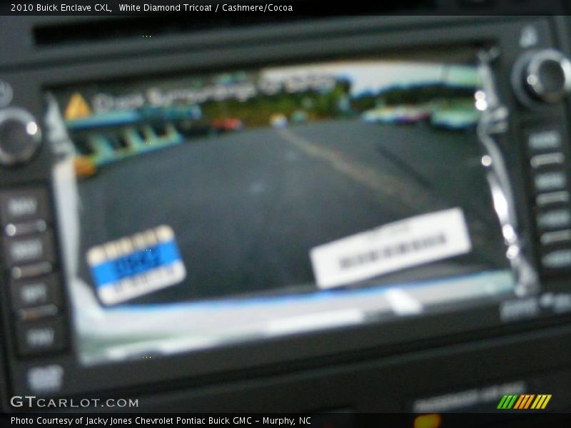 White Diamond Tricoat / Cashmere/Cocoa 2010 Buick Enclave CXL