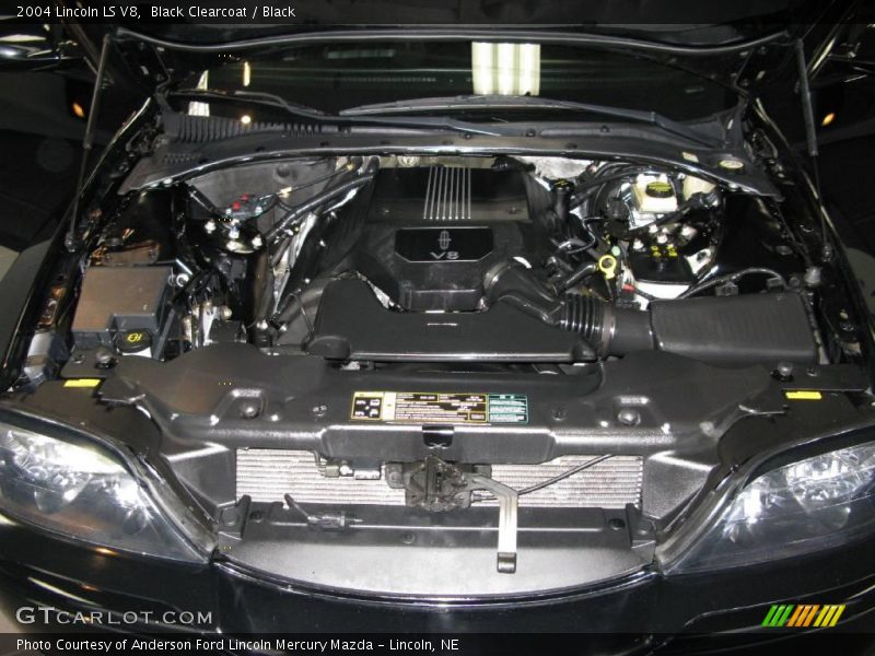 Black Clearcoat / Black 2004 Lincoln LS V8