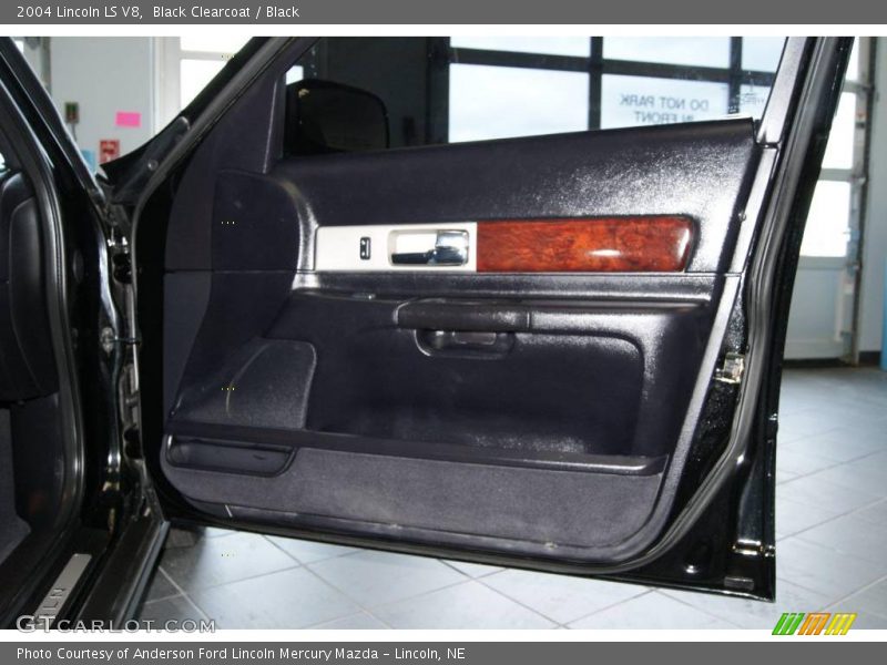 Black Clearcoat / Black 2004 Lincoln LS V8