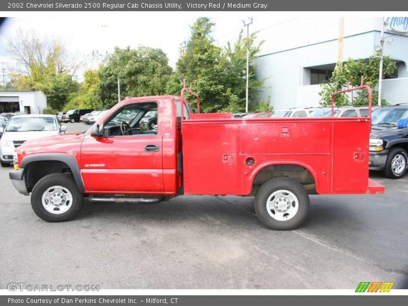 Victory Red / Medium Gray 2002 Chevrolet Silverado 2500 Regular Cab Chassis Utility