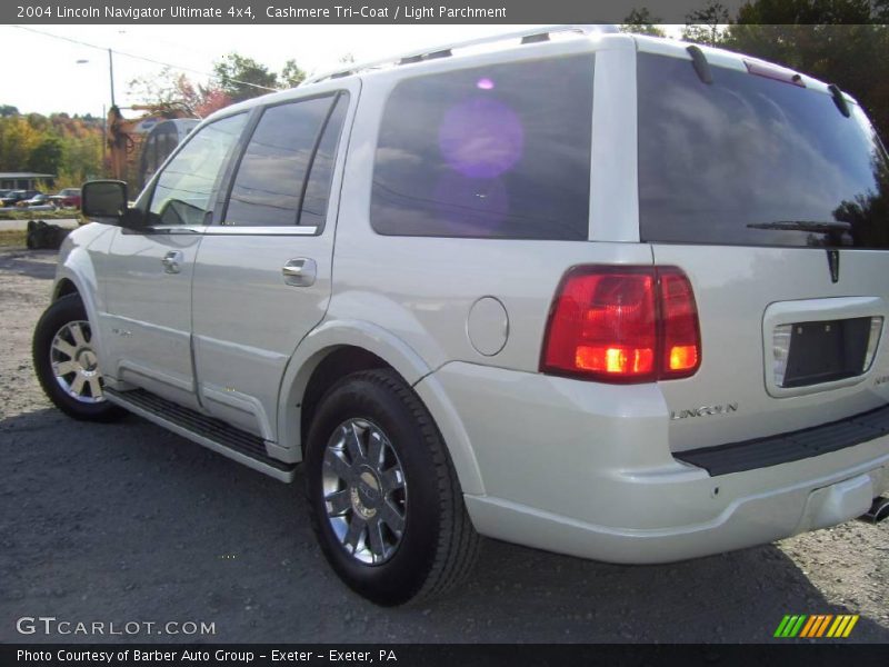 Cashmere Tri-Coat / Light Parchment 2004 Lincoln Navigator Ultimate 4x4