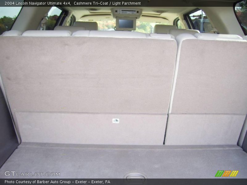 Cashmere Tri-Coat / Light Parchment 2004 Lincoln Navigator Ultimate 4x4
