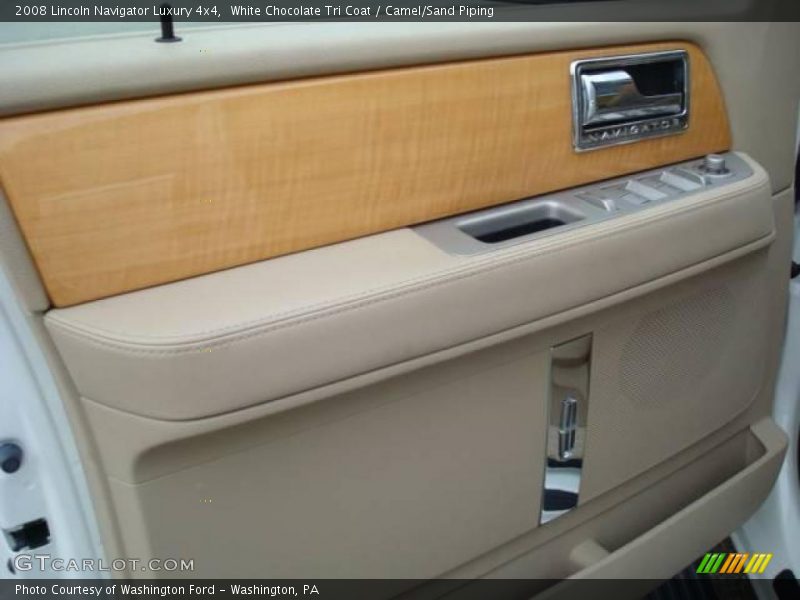 White Chocolate Tri Coat / Camel/Sand Piping 2008 Lincoln Navigator Luxury 4x4