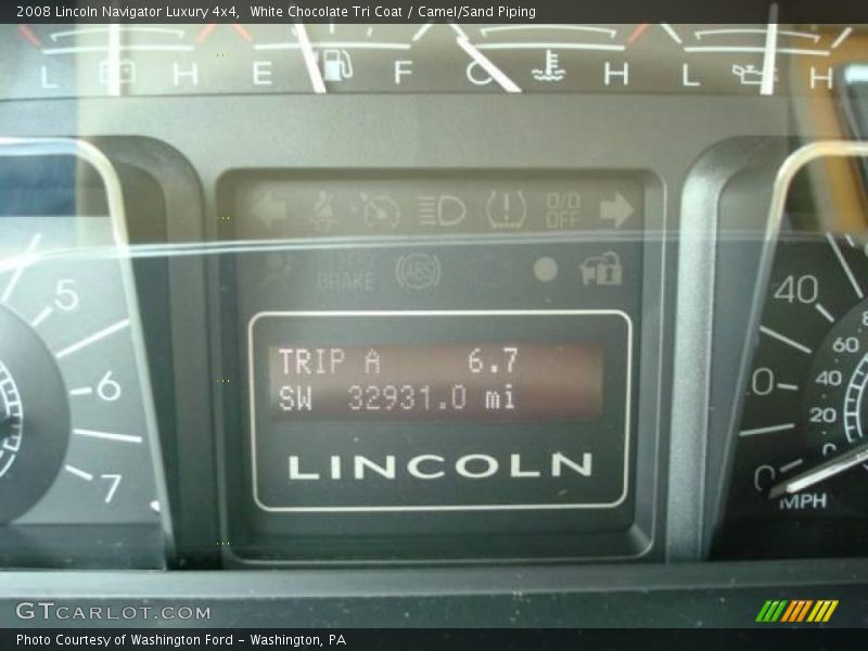 White Chocolate Tri Coat / Camel/Sand Piping 2008 Lincoln Navigator Luxury 4x4