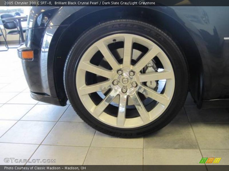  2005 300 C SRT-8 Wheel