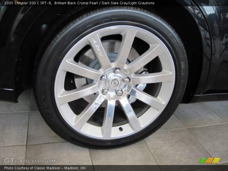  2005 300 C SRT-8 Wheel