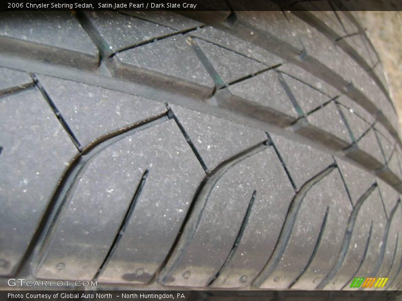 Satin Jade Pearl / Dark Slate Gray 2006 Chrysler Sebring Sedan