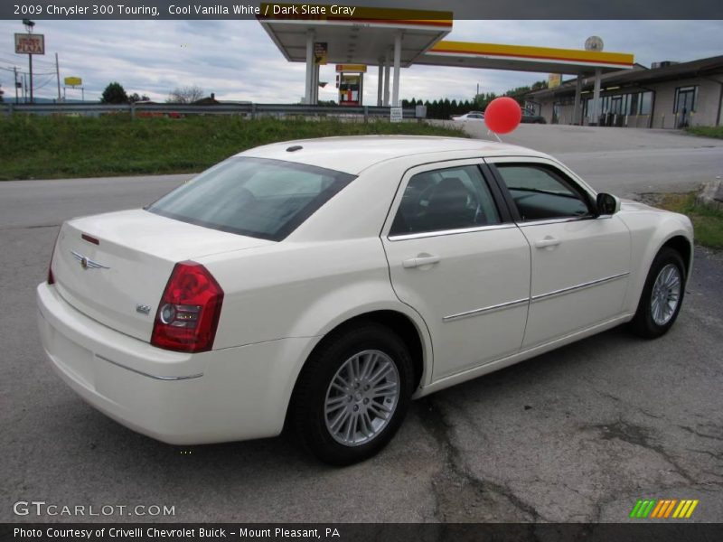 Cool Vanilla White / Dark Slate Gray 2009 Chrysler 300 Touring