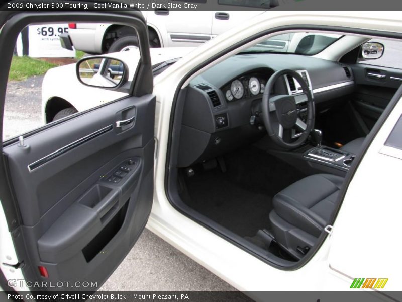 Cool Vanilla White / Dark Slate Gray 2009 Chrysler 300 Touring