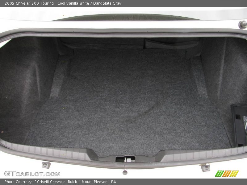Cool Vanilla White / Dark Slate Gray 2009 Chrysler 300 Touring