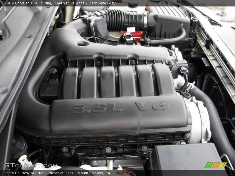 Cool Vanilla White / Dark Slate Gray 2009 Chrysler 300 Touring