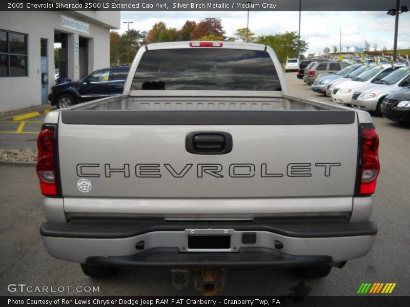 Silver Birch Metallic / Medium Gray 2005 Chevrolet Silverado 3500 LS Extended Cab 4x4
