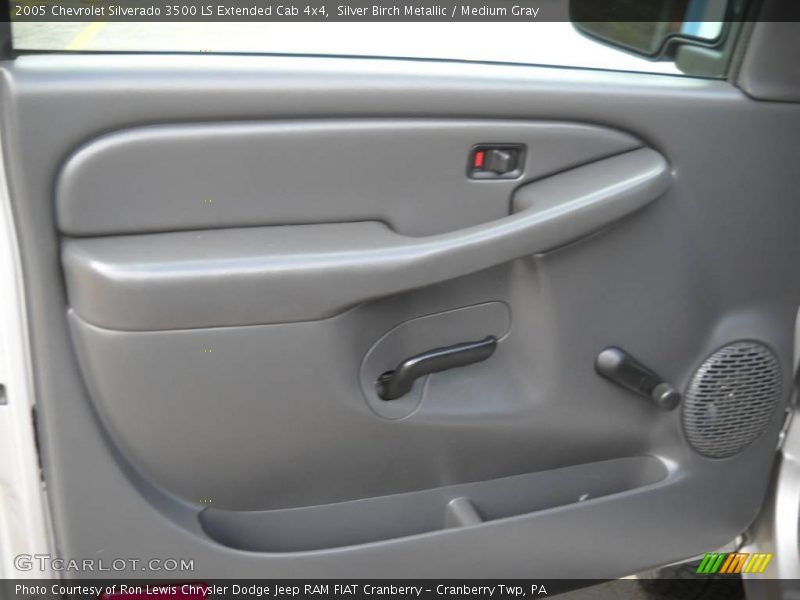 Silver Birch Metallic / Medium Gray 2005 Chevrolet Silverado 3500 LS Extended Cab 4x4