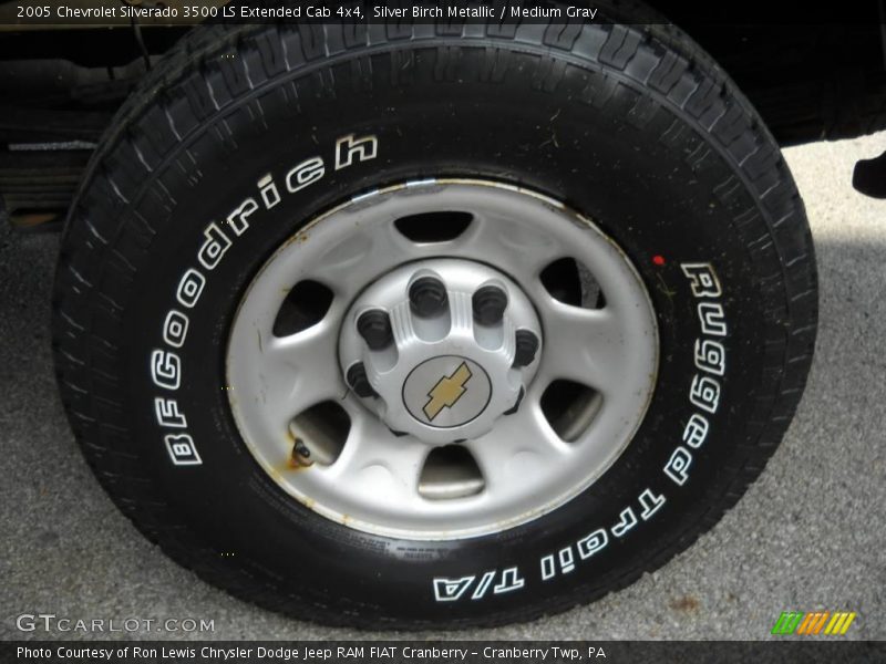 Silver Birch Metallic / Medium Gray 2005 Chevrolet Silverado 3500 LS Extended Cab 4x4