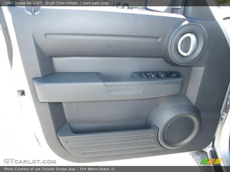 Bright Silver Metallic / Dark Slate Gray 2007 Dodge Nitro SXT