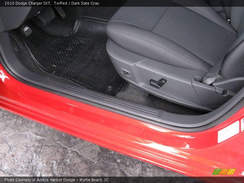 TorRed / Dark Slate Gray 2010 Dodge Charger SXT