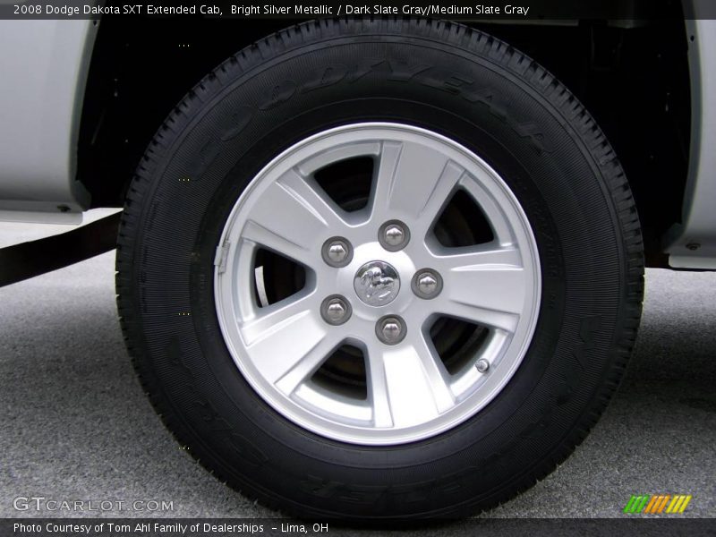 Bright Silver Metallic / Dark Slate Gray/Medium Slate Gray 2008 Dodge Dakota SXT Extended Cab