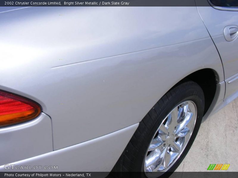 Bright Silver Metallic / Dark Slate Gray 2002 Chrysler Concorde Limited