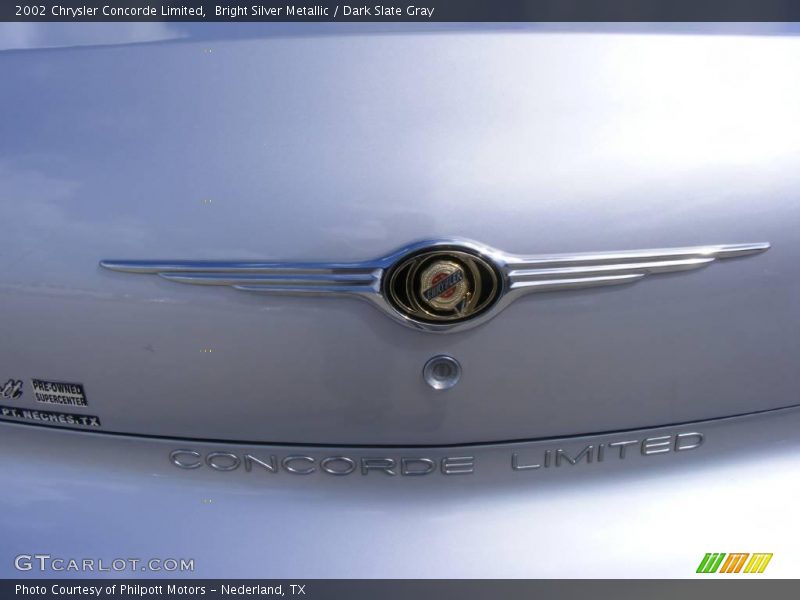 Bright Silver Metallic / Dark Slate Gray 2002 Chrysler Concorde Limited