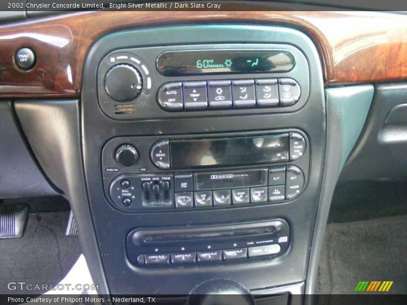 Bright Silver Metallic / Dark Slate Gray 2002 Chrysler Concorde Limited