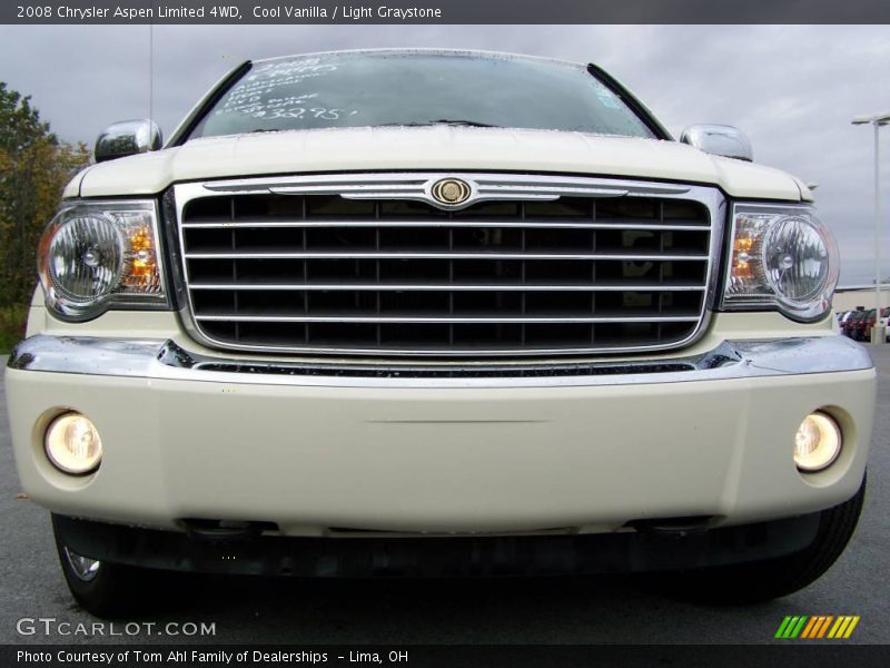 Cool Vanilla / Light Graystone 2008 Chrysler Aspen Limited 4WD