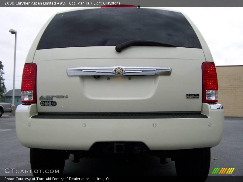 Cool Vanilla / Light Graystone 2008 Chrysler Aspen Limited 4WD