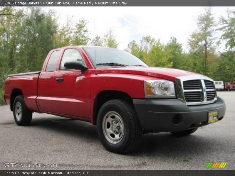 Flame Red / Medium Slate Gray 2006 Dodge Dakota ST Club Cab 4x4