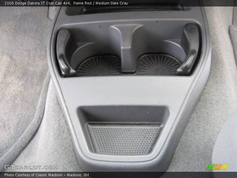 Flame Red / Medium Slate Gray 2006 Dodge Dakota ST Club Cab 4x4