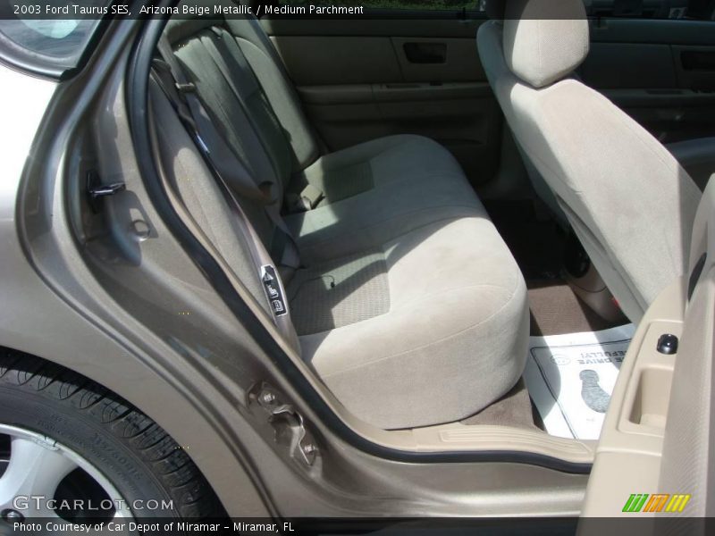 Arizona Beige Metallic / Medium Parchment 2003 Ford Taurus SES