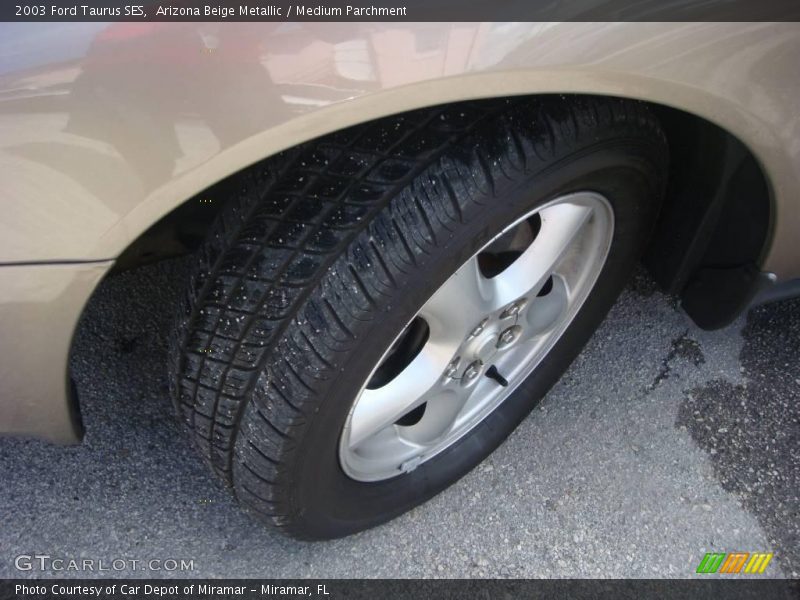 Arizona Beige Metallic / Medium Parchment 2003 Ford Taurus SES