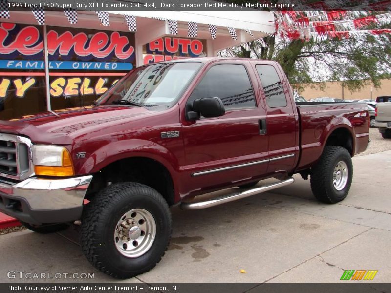 Dark Toreador Red Metallic / Medium Graphite 1999 Ford F250 Super Duty XLT Extended Cab 4x4