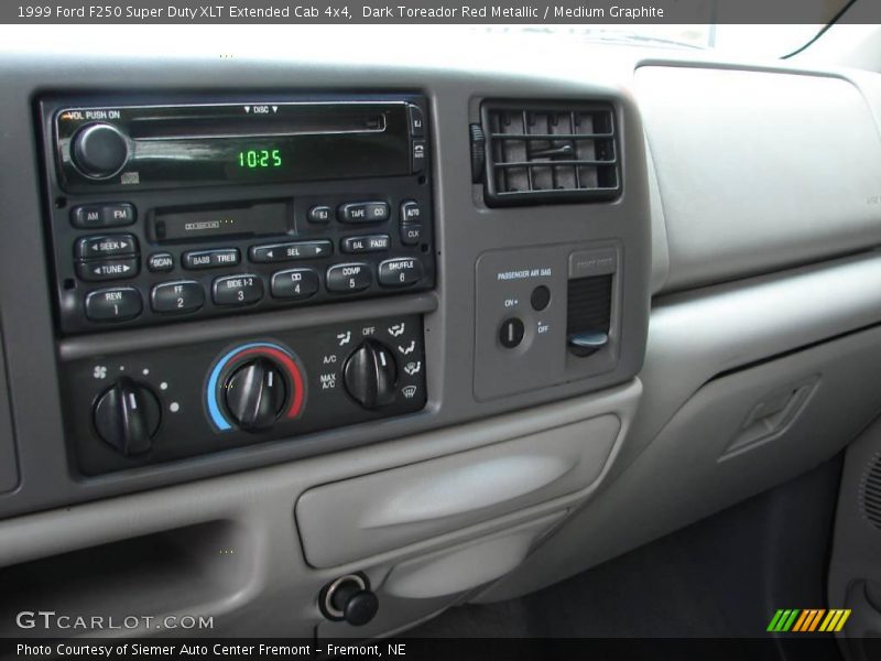 Dark Toreador Red Metallic / Medium Graphite 1999 Ford F250 Super Duty XLT Extended Cab 4x4