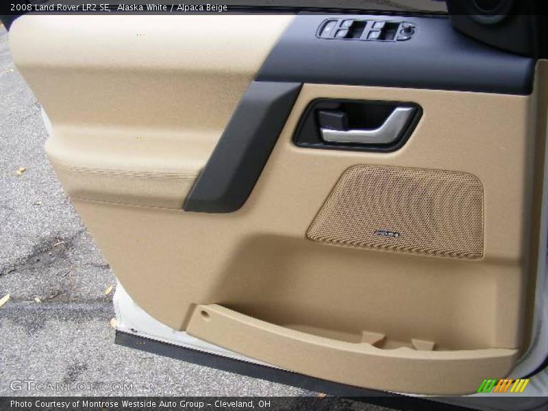 Alaska White / Alpaca Beige 2008 Land Rover LR2 SE