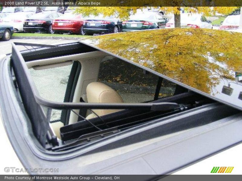 Alaska White / Alpaca Beige 2008 Land Rover LR2 SE