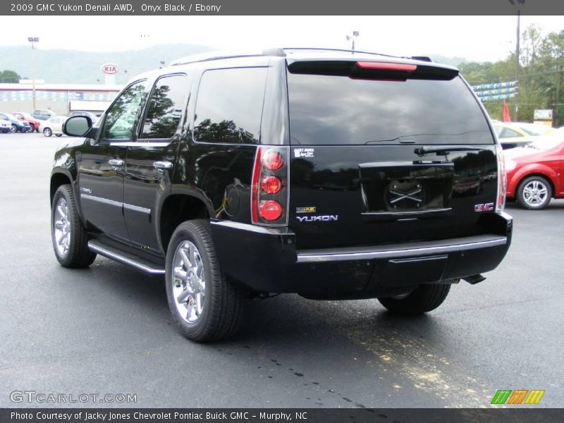 Onyx Black / Ebony 2009 GMC Yukon Denali AWD