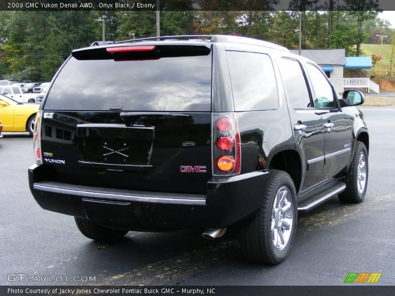 Onyx Black / Ebony 2009 GMC Yukon Denali AWD