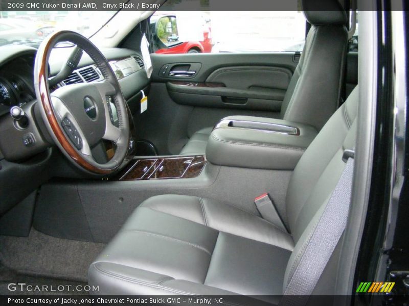 Onyx Black / Ebony 2009 GMC Yukon Denali AWD