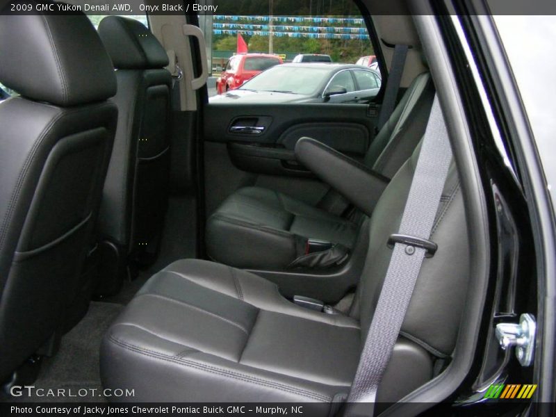 Onyx Black / Ebony 2009 GMC Yukon Denali AWD