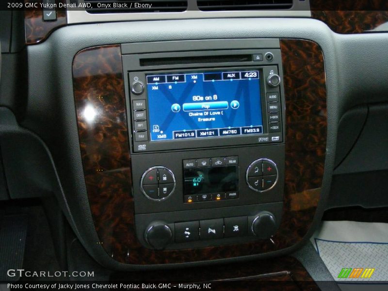Onyx Black / Ebony 2009 GMC Yukon Denali AWD