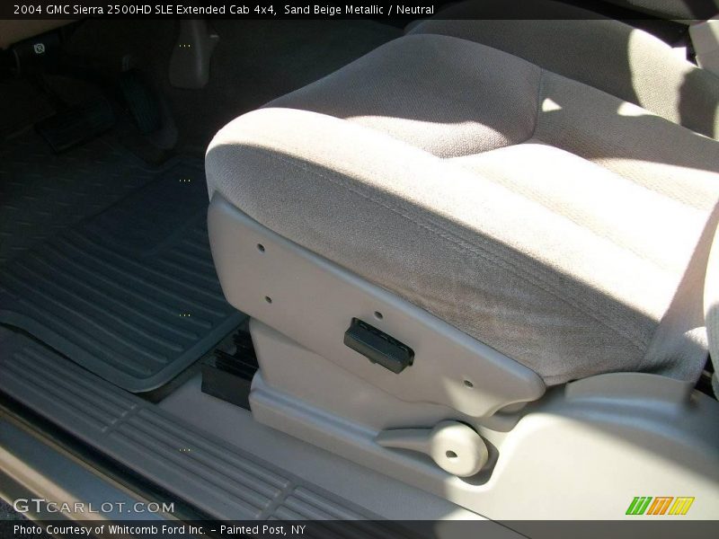 Sand Beige Metallic / Neutral 2004 GMC Sierra 2500HD SLE Extended Cab 4x4