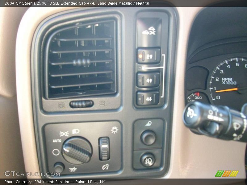 Sand Beige Metallic / Neutral 2004 GMC Sierra 2500HD SLE Extended Cab 4x4