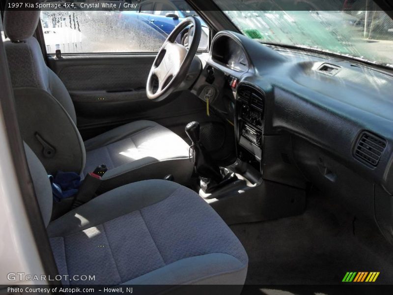 Crystal White / Gray 1997 Kia Sportage 4x4