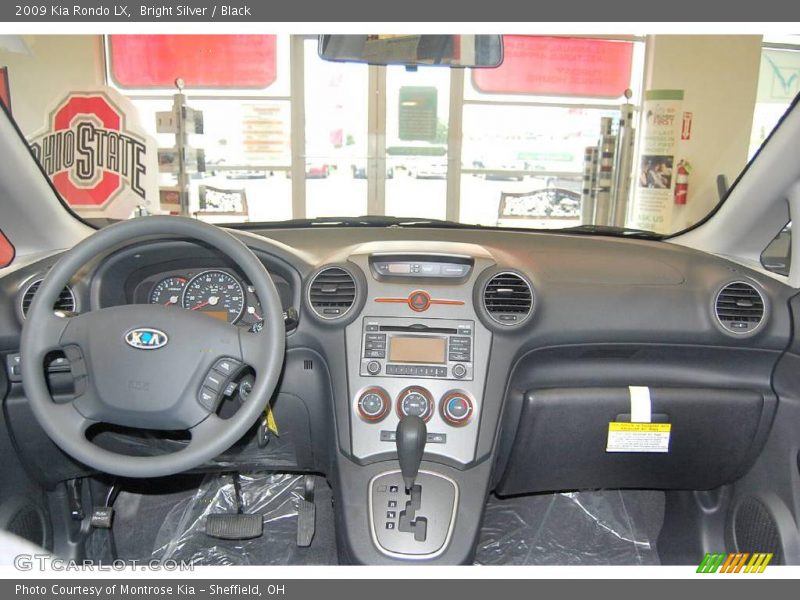Bright Silver / Black 2009 Kia Rondo LX