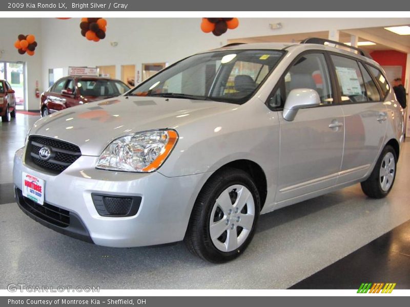 Bright Silver / Gray 2009 Kia Rondo LX