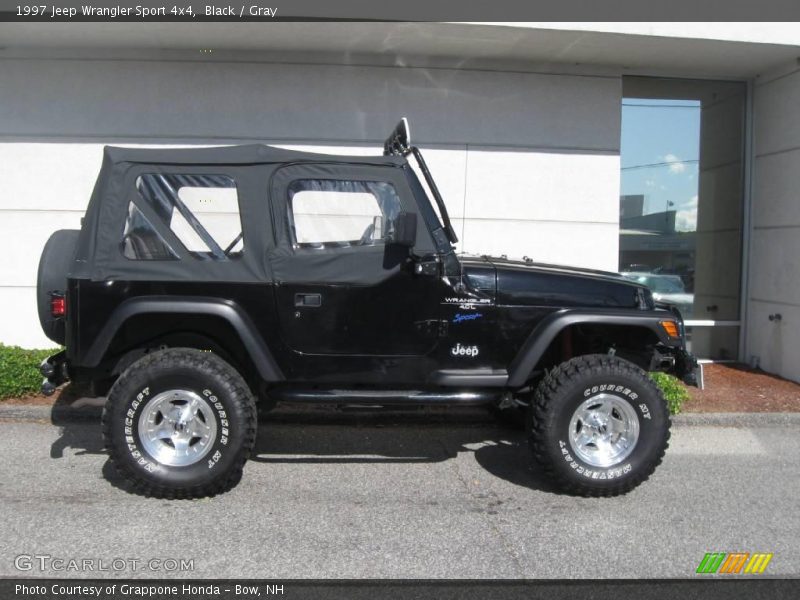 Black / Gray 1997 Jeep Wrangler Sport 4x4